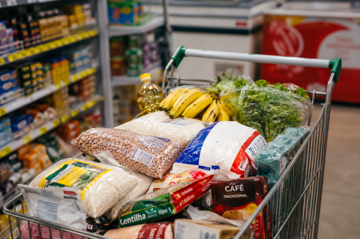 Cesta básica volta a subir em Cuiabá e chega a R$ 880 na segunda semana de julho