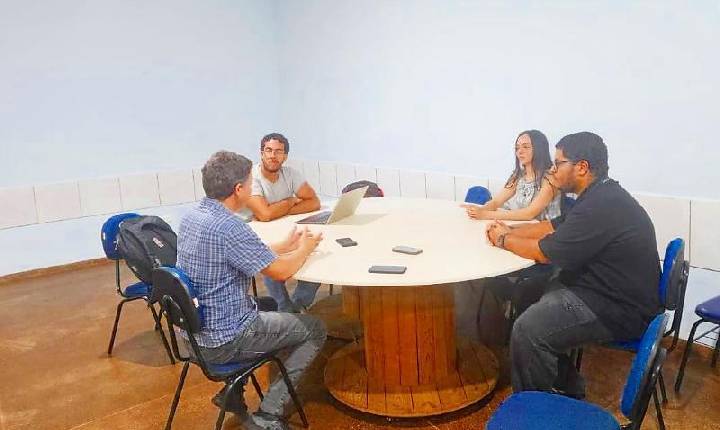 ESPECIALISTAS ALERTAM: INTELIGÊNCIA ARTIFICIAL AUXILIA, MAS NÃO SUBSTITUI PROFISSIONAIS DO DIREITO
