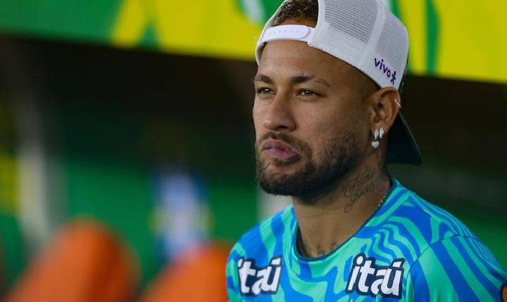 Ex-seleção detona Neymar, fala em “férias remuneradas” e diz que craque virou “máquina de marketing”