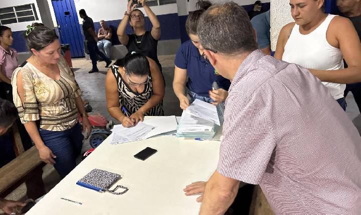 Juína avança na regularização fundiária entrega títulos a moradores do Setor Boa Esperança