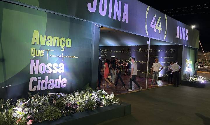 Juína celebra 44 anos com grande festa, shows nacionais e tradicional corte do bolo