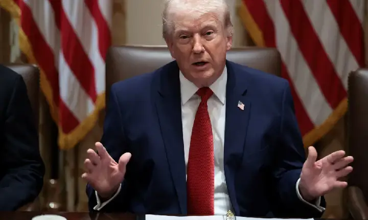 Trump volta a dizer que os EUA não precisam da abertura de Ormuz