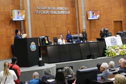 AJEB-MT é homenageada na ALMT por sua contribuição à cultura e à literatura