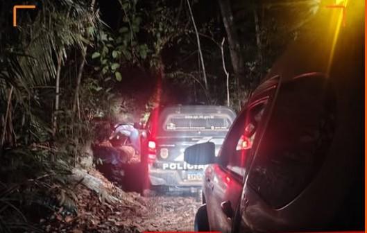 A Polícia Judiciária Civil de Aripuanã prende suspeita e encontra corpo de jovem de jovem enterrado em mata no garimpo da serra,