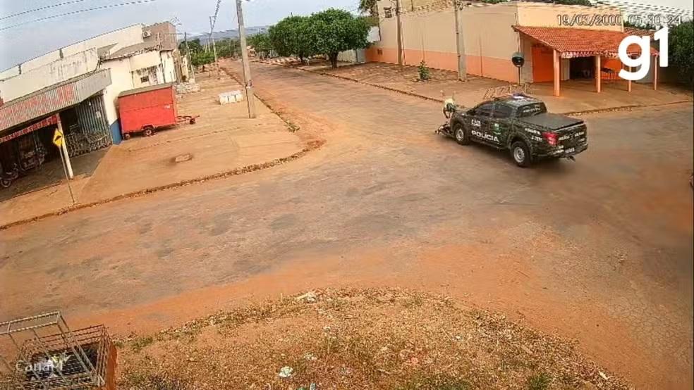 MOTOCICLISTA É ATROPELADA POR CAMINHONETE DA POLÍCIA MILITAR EM MT