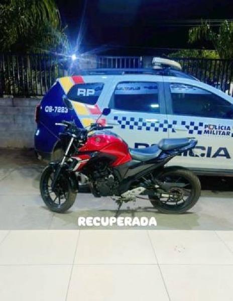 POLÍCIA RECUPERA MOTO FURTADA APÓS PERSEGUIÇÃO EM JUÍNA