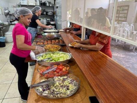 Restaurante Popular da Casa do Pão amplia atuação social em Juína e leva campanha ao bairro Módulo 4