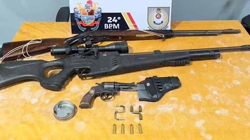 Polícia Militar apreende armas de fogo e munições e evita feminicídio
