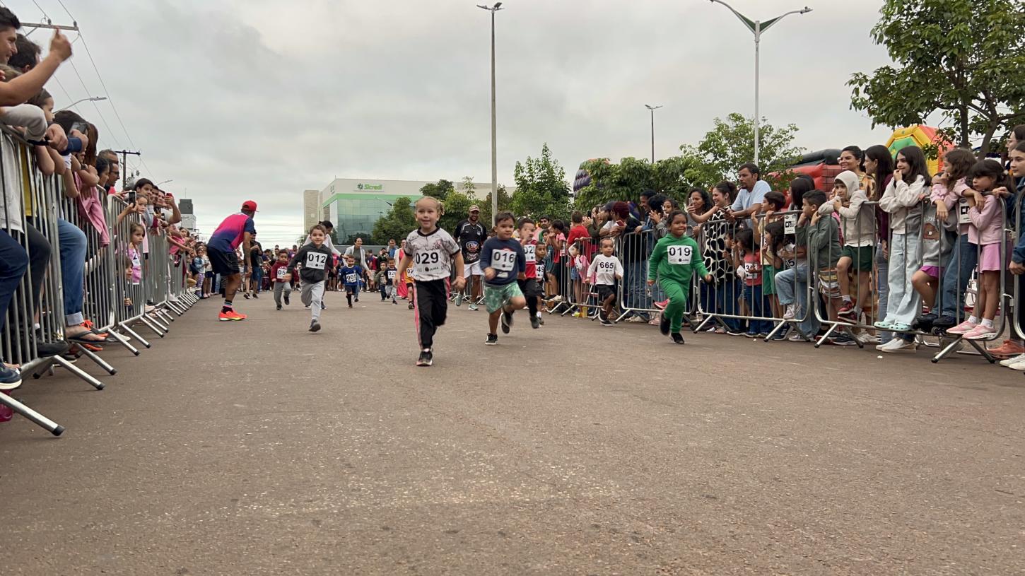 7ª edição da Corrida Kids reúne famílias e incentiva prática esportiva durante aniversário de 44 anos de Juína