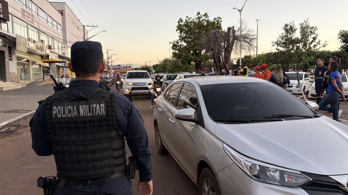 Blitz educativa reforça cuidados para um trânsito mais seguro em Juína
