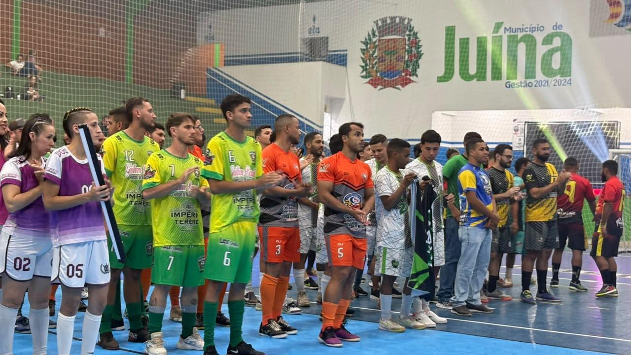 Taça Juína de Futsal Gazin/Zanin reúne equipes e fortalece o esporte no município