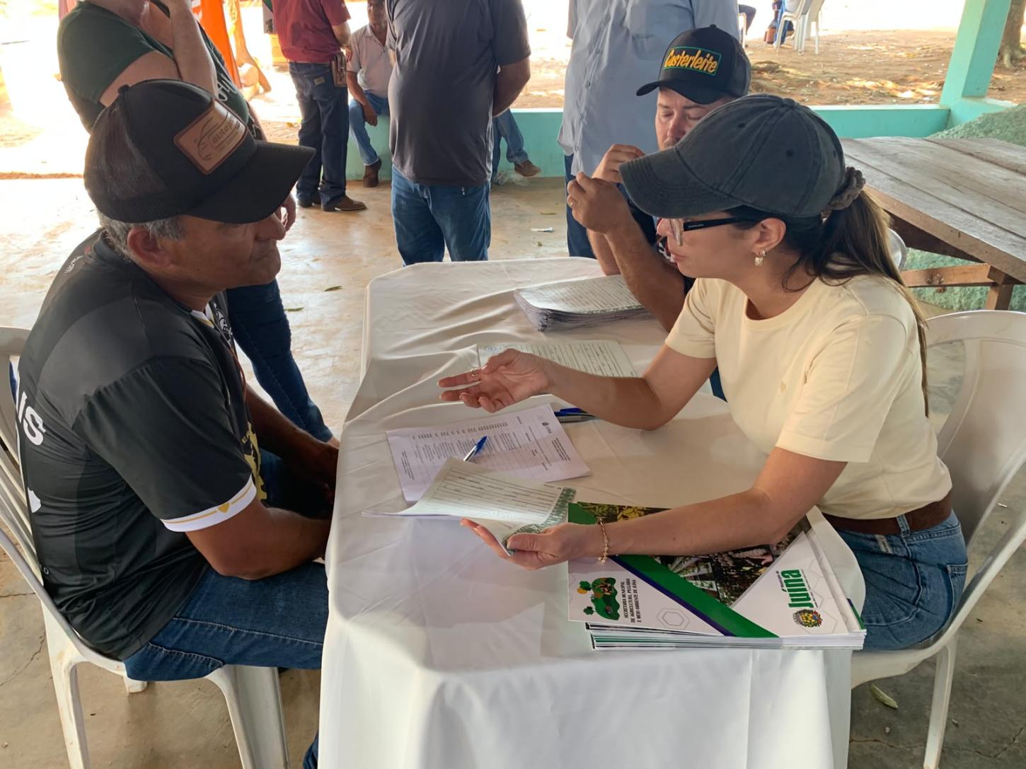 Prefeitura realiza entrega de 31 títulos de propriedades rurais durante o 14º Torneio Leiteiro